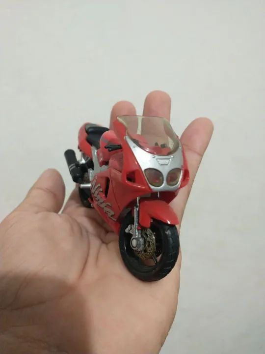 ミニカー masalkeya700 Miniatura Moto Kawasaki Ninja ZX-7R - 1:18 - Maisto - Loose