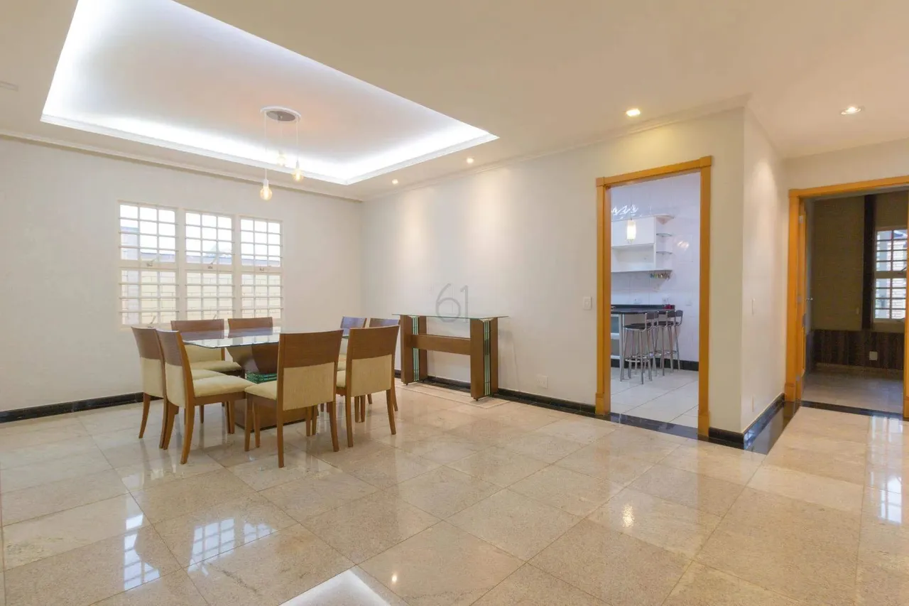 CASA EM CONDOMÍNIO NA VICENTE PIRES 3 SUÍTES - PISCINA - CHURRASQUEIRA