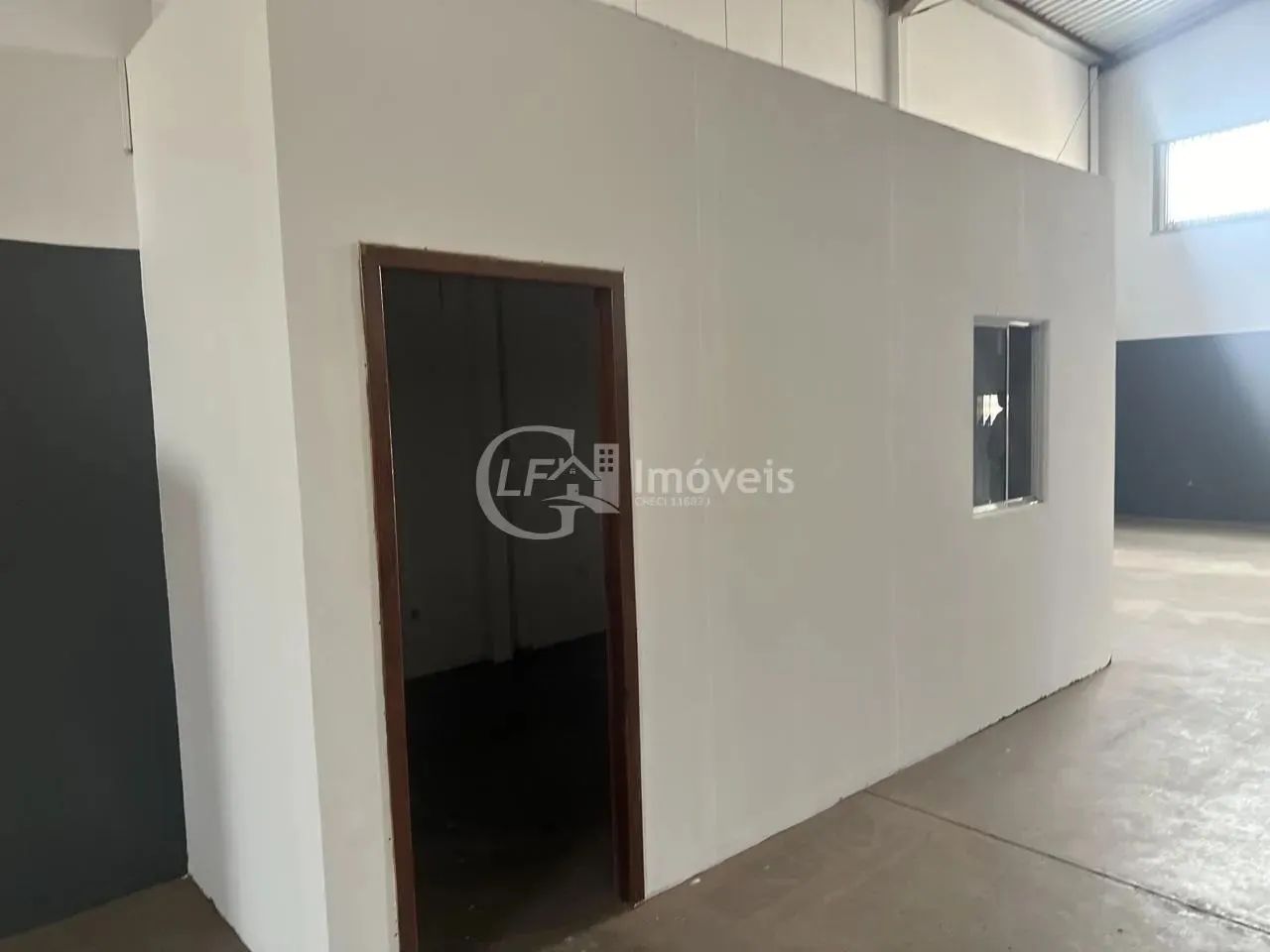 Barracão Comercial para Locação em Campo Grande-MS, Bairro Nova Lima: 1 Sala, 1 Banheiro,  - Foto 4