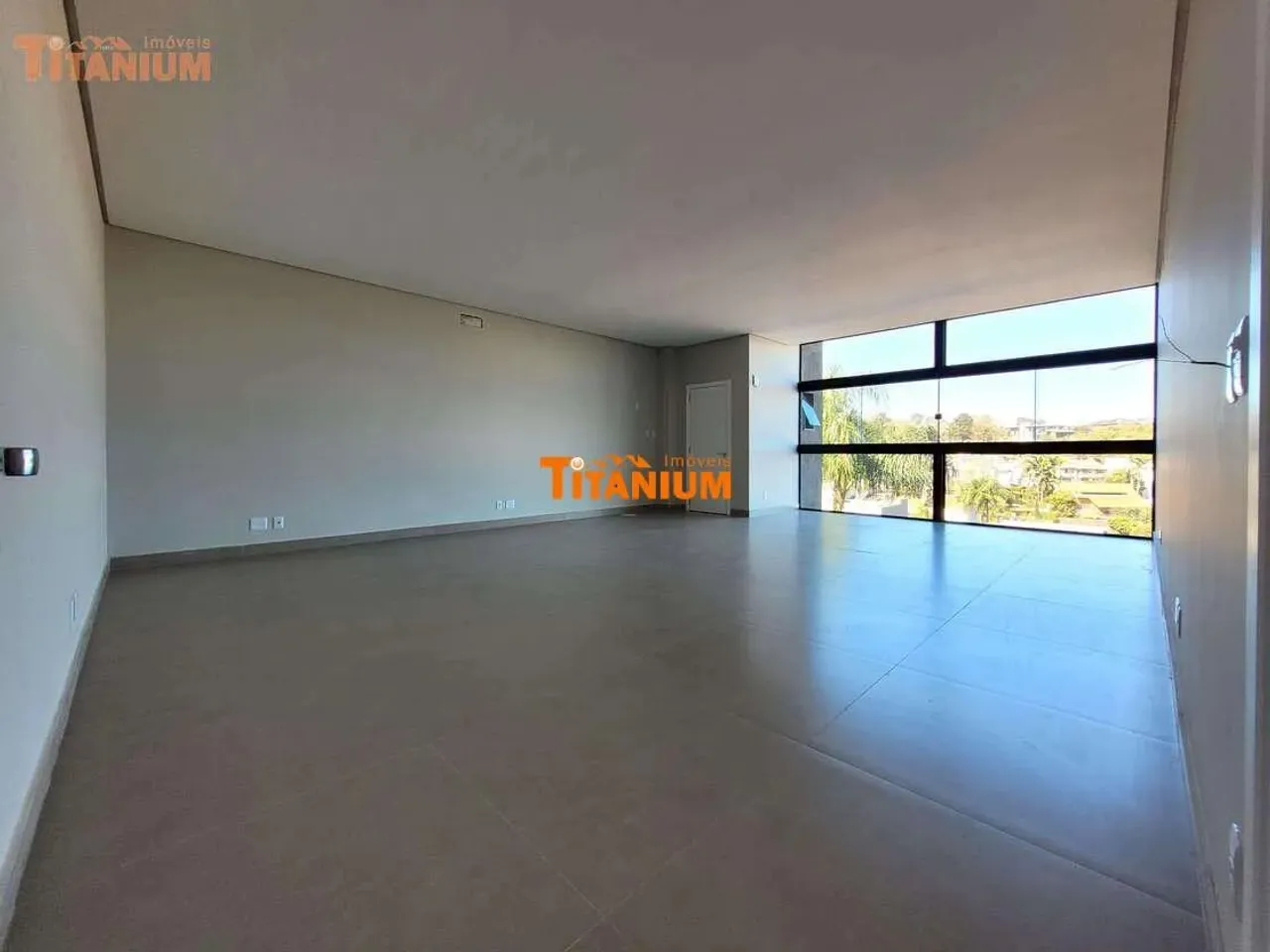 Sala comercial NOVA para locação próximo à Maurício Cardoso, Bairro Jardim Mauá - Novo Ham