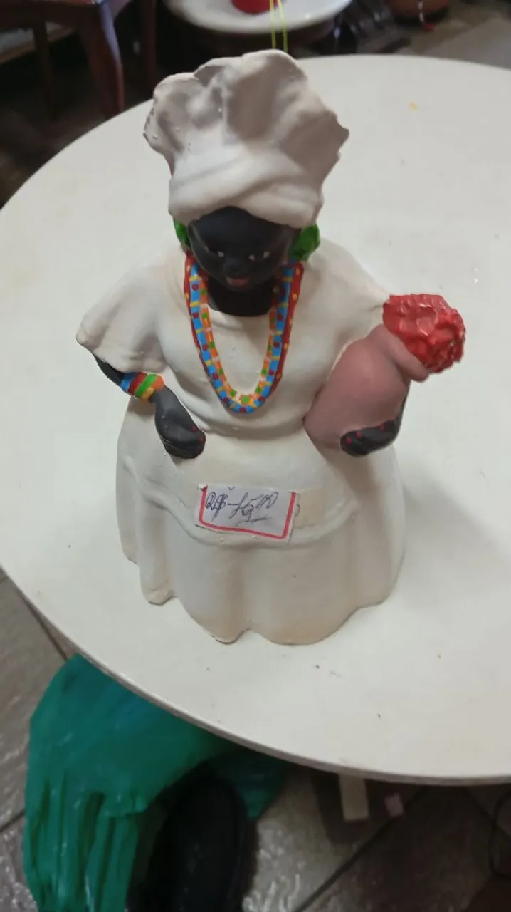 Boneco de cerâmica da Iemanjá