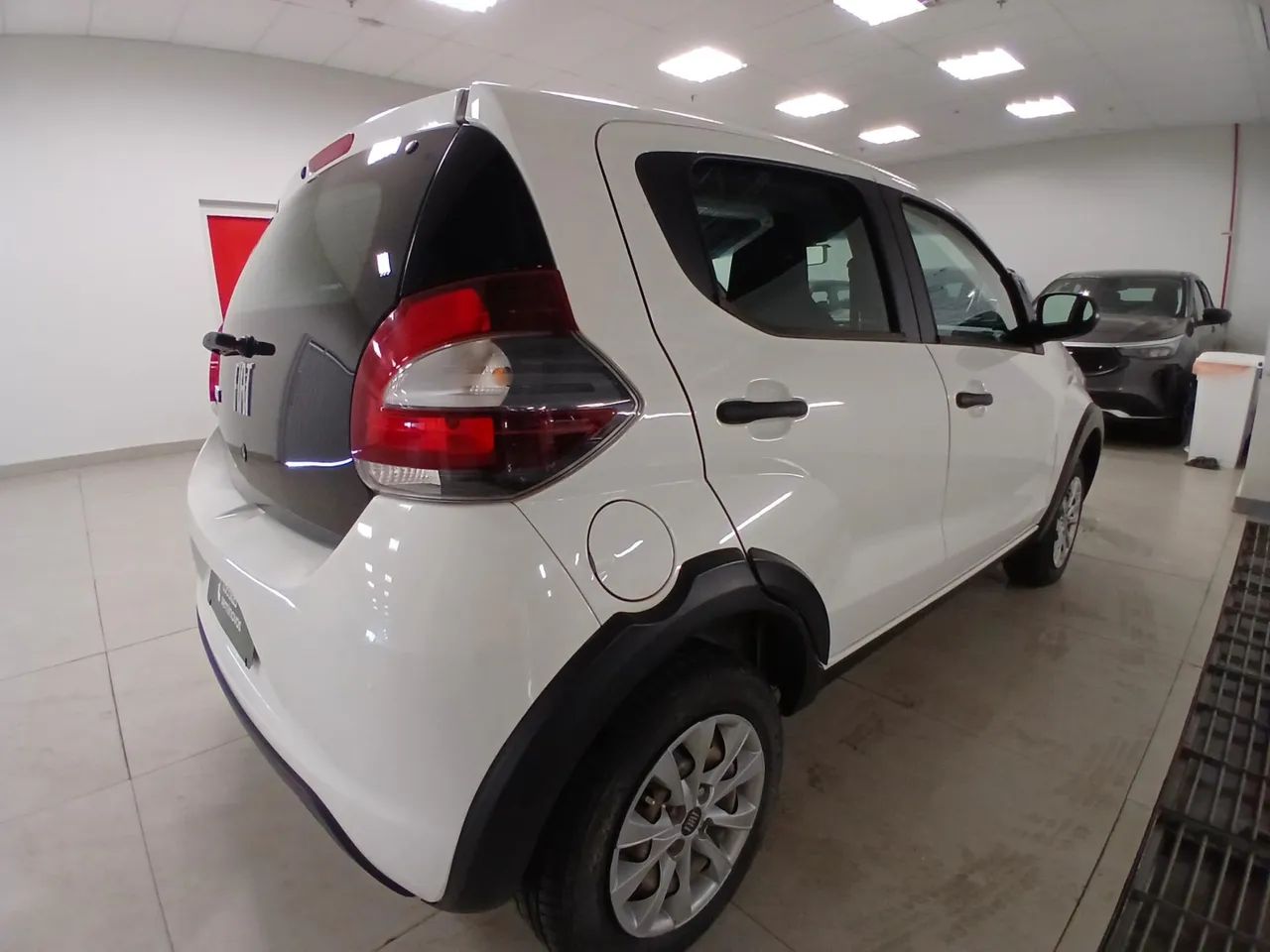 Fiat Mobi 2023 1.0 evo flex like. manual - Foto 5