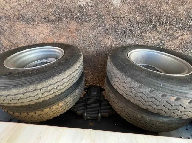 Mercedes 2423 6x4 caçamba 2009 (repasse) - Foto 8