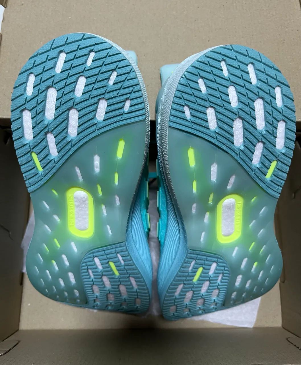 Tênis Adidas Ultraboost 5 tamanhos 36 38 41  - Foto 4