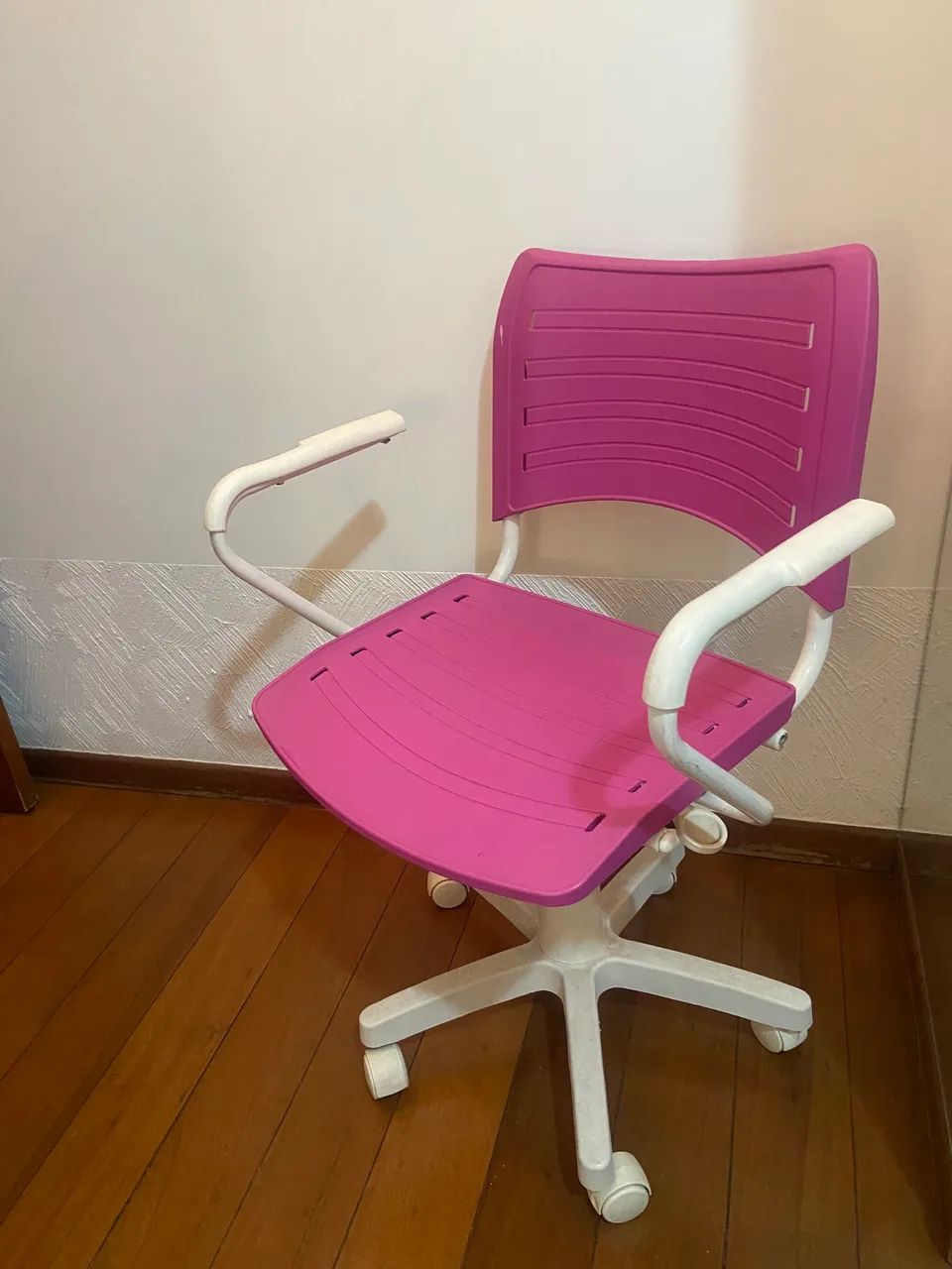 Cadeira de estudo escritório rosa