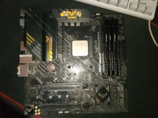 Kit Gamer Ryzen 5 5600X + 32GB RAM + B550M + Fonte 850W - Semi-novo