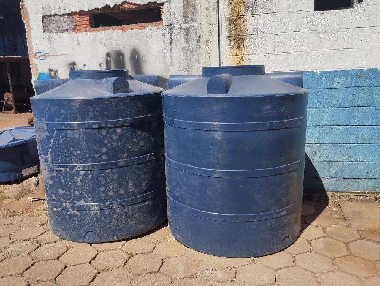 Caixa de água 2 mil litros 1000 reais 