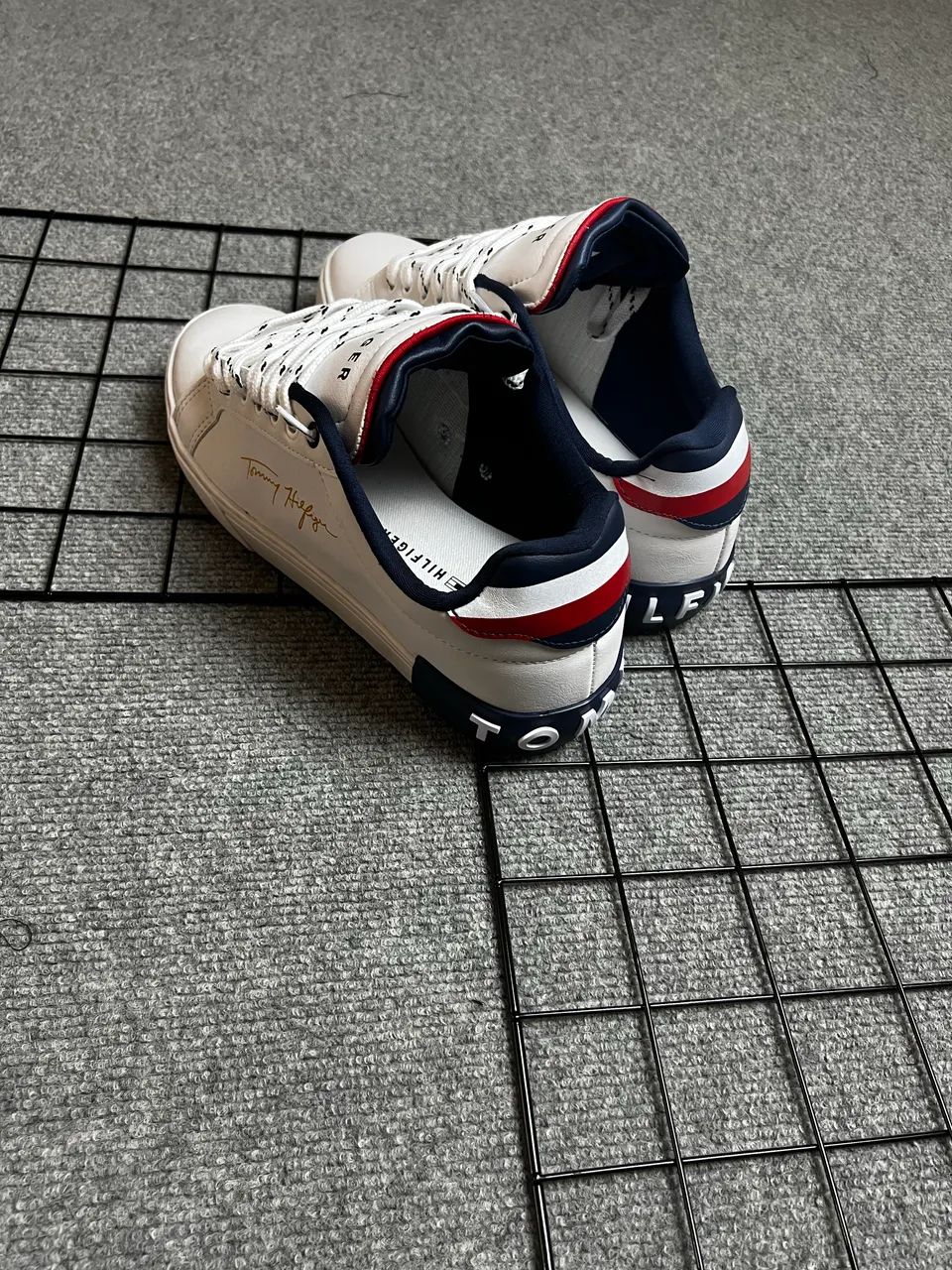 Tênis Tommy Hilfiger Branco masculino - Foto 4