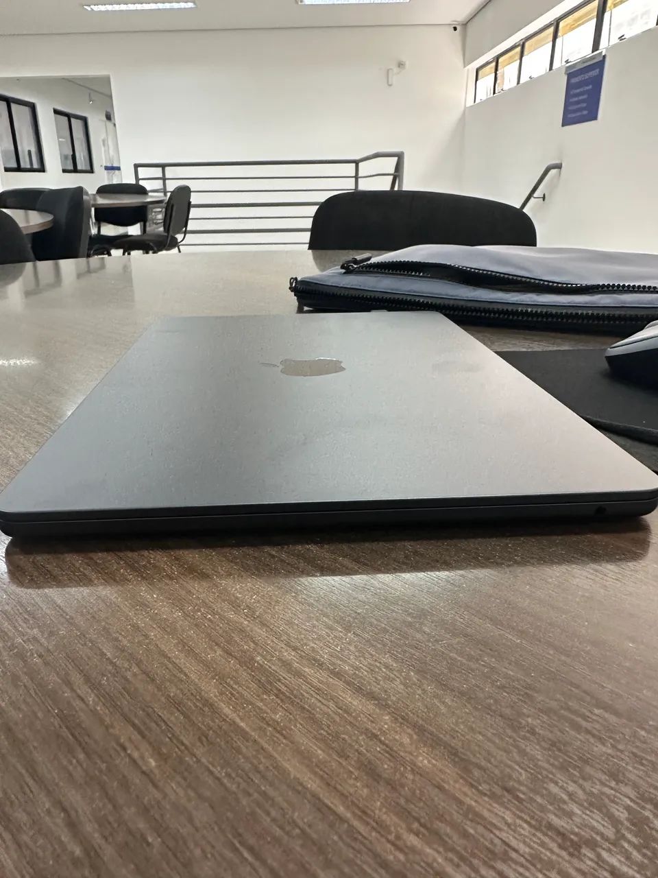 MacBook Air M2 2022 - Foto 3