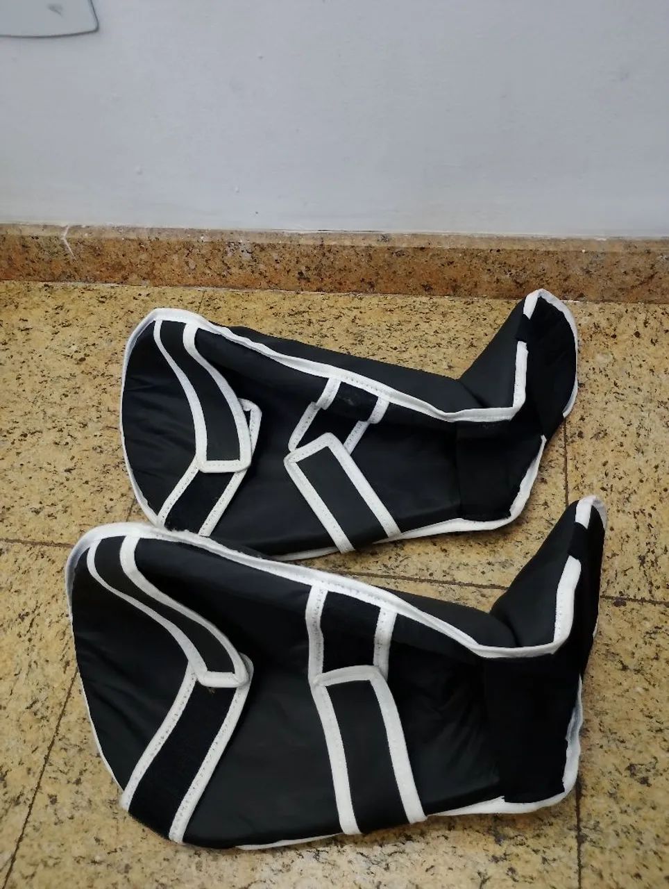 Protetor de canela com pé Muay Thai Punch - Foto 4