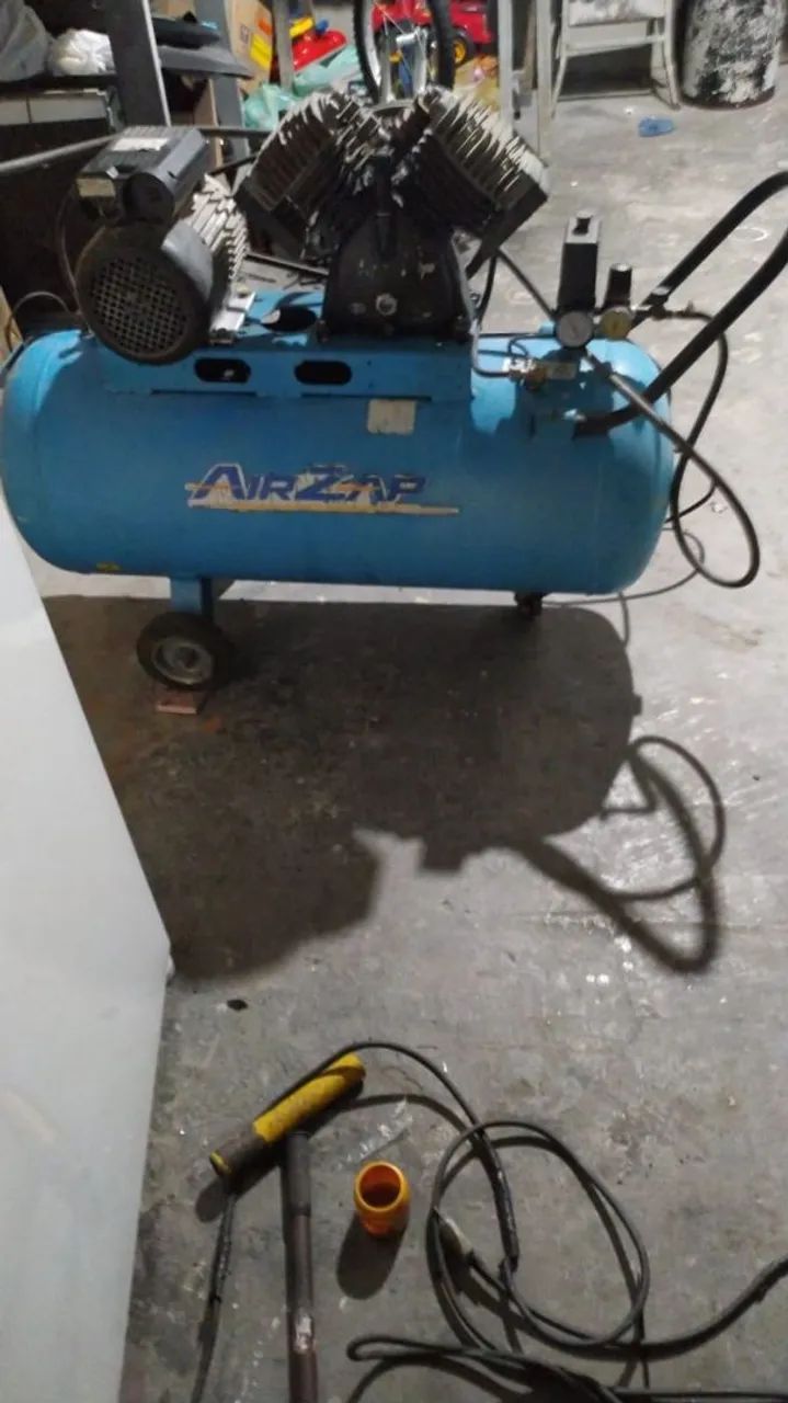 Vende-se compressor 