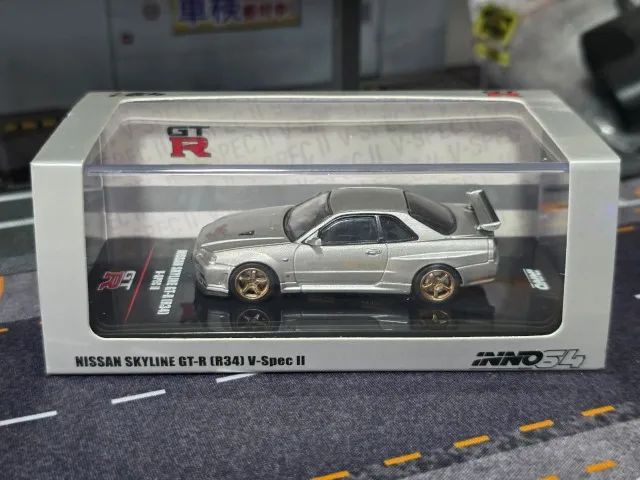 Nissan Skyline GT-R R34 V-Spec - Inno64 - Brinquedos e Jogos