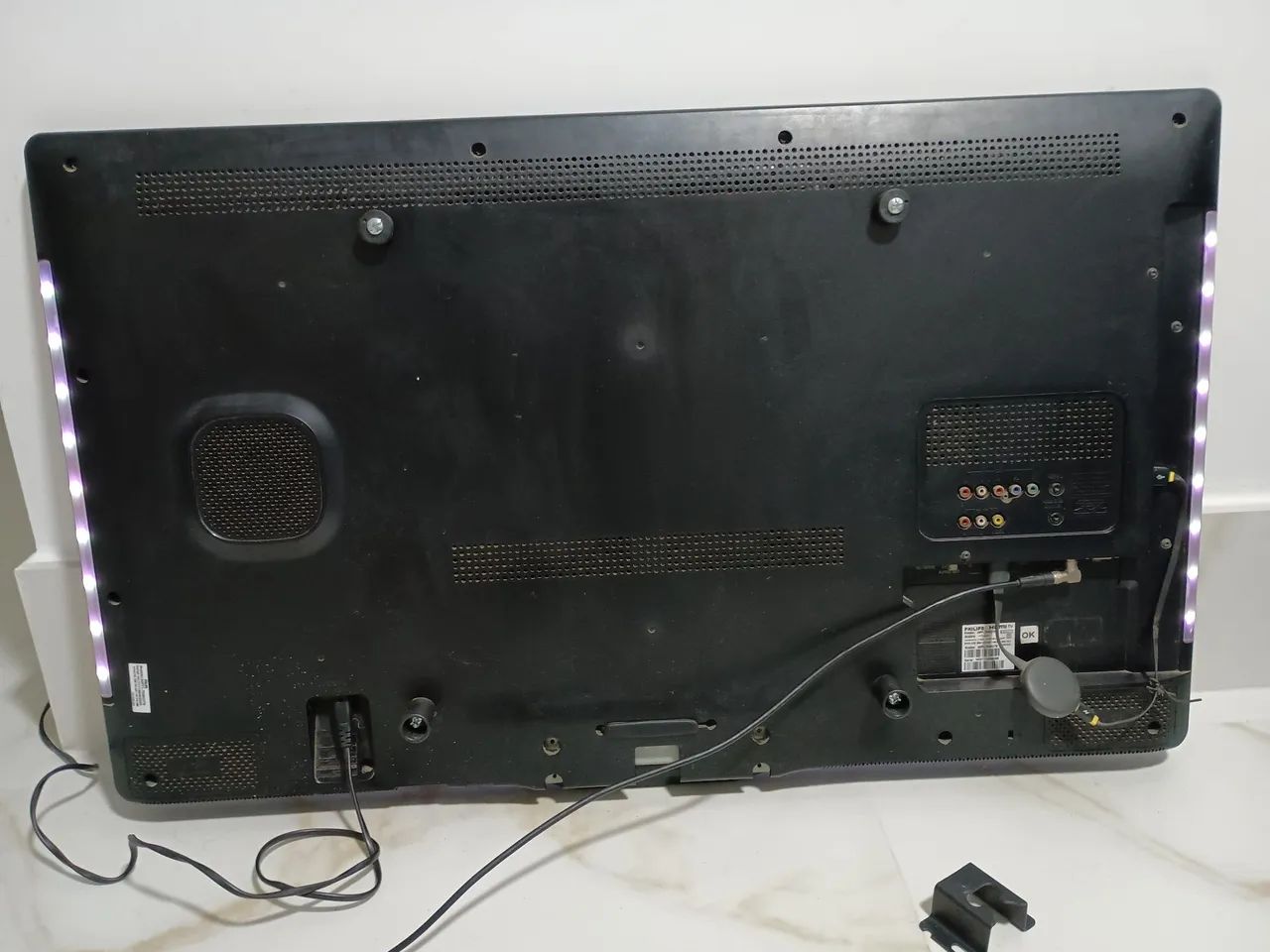 TV Philips 40" Ambilight com Chromecast funcionando. - Foto 3