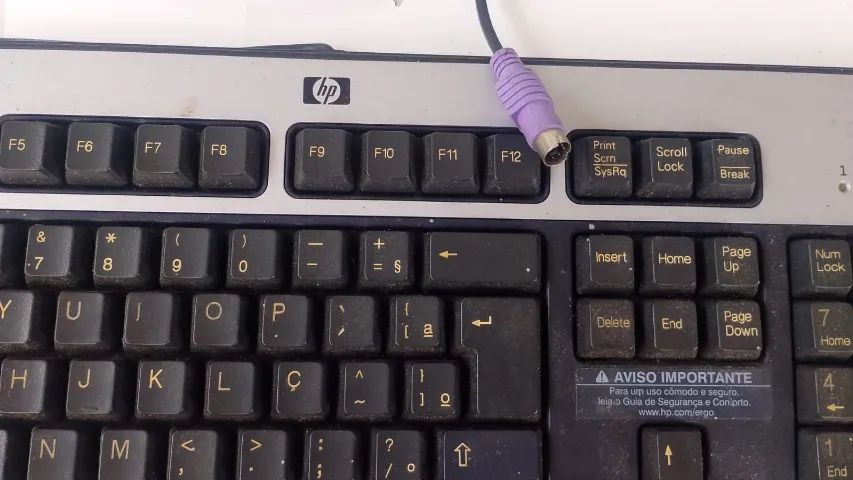 Kit c/ 3 Teclados PC ps/2 usados - Foto 5