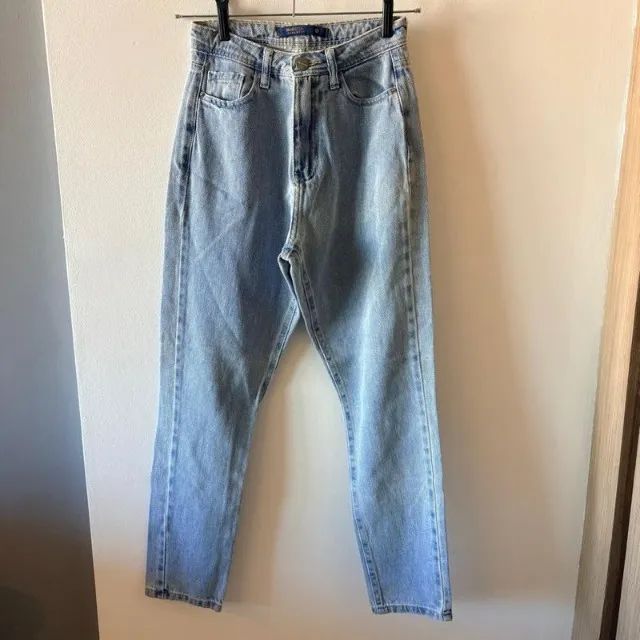 calça mom jeans