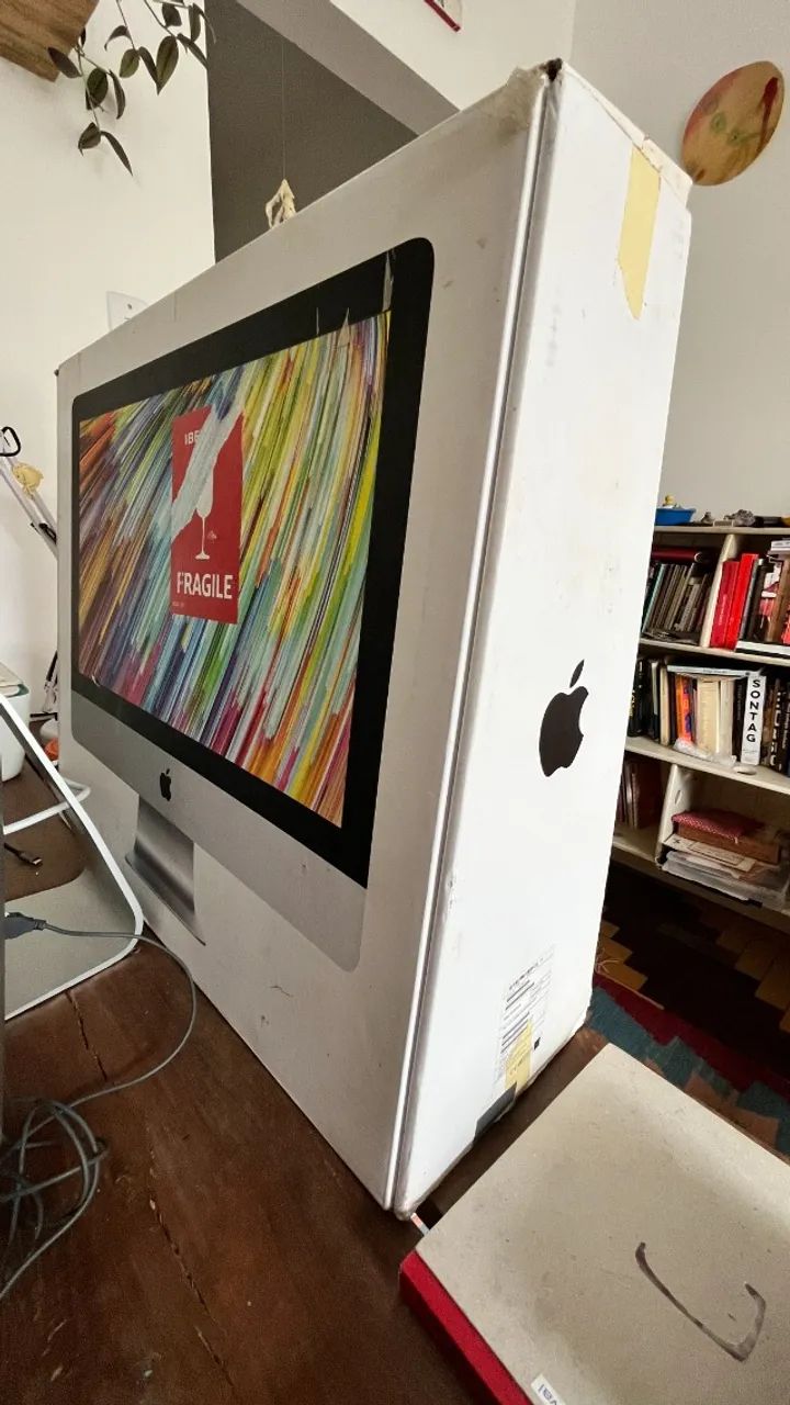 e*n様 【ジャンク品】iMac Retina 4k 21.5インチ 2019 iMac 21.5 polegadas Retina 4K (2019) - Monitores - Centro
