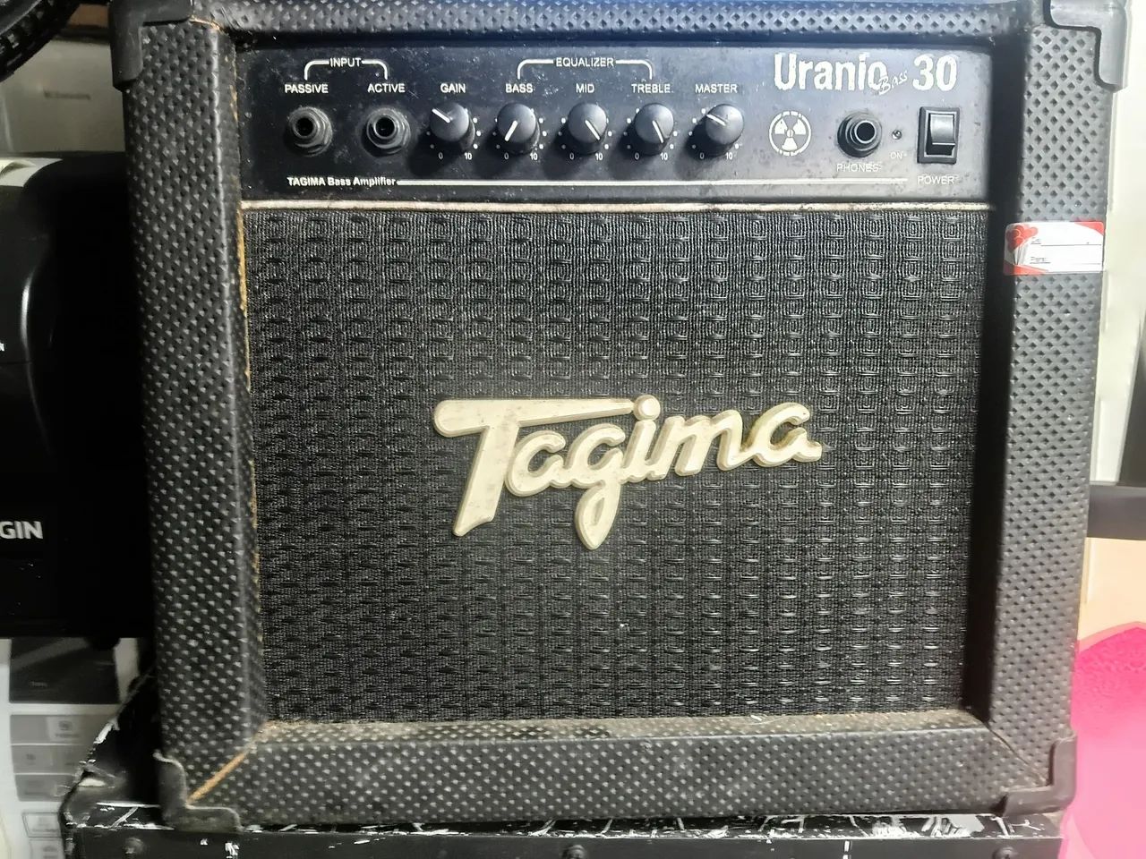 Caixa de som subwoofer tagima