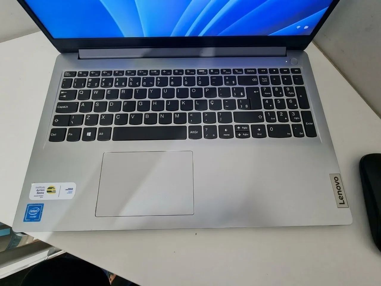 Lenovo Ideapad - Semi novo (Celeron) mouse sem fio de brinde. - Foto 3