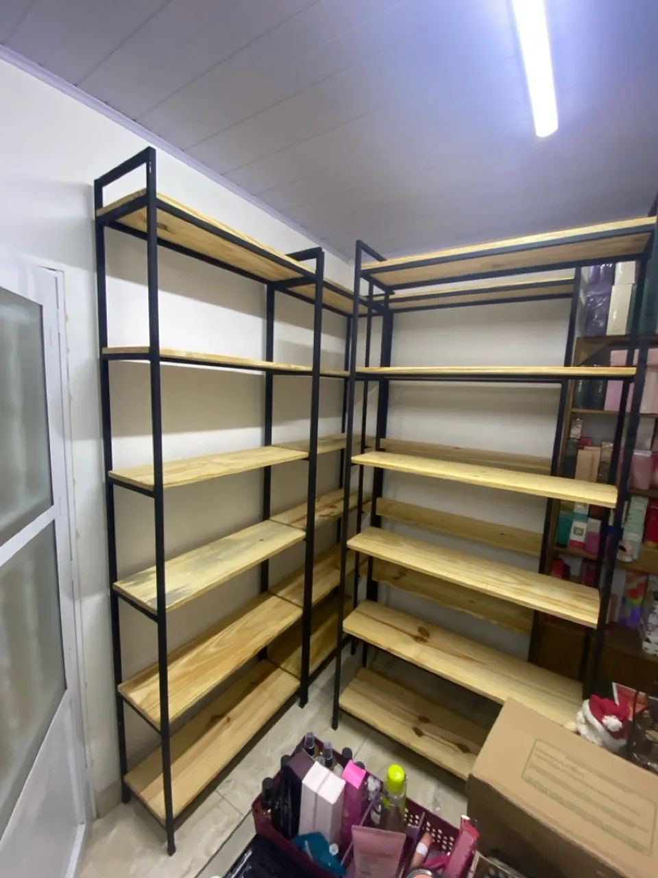 Prateleiras estilo industrial - Foto 4