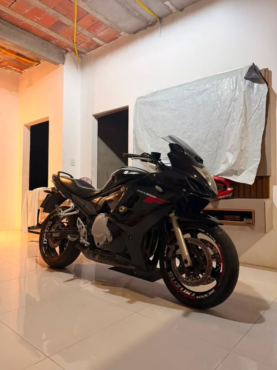 Suzuki Gsx650f 2010 - Foto 3