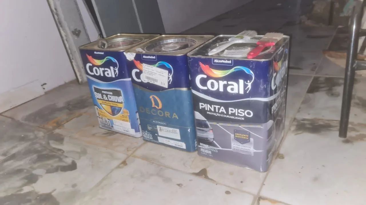 Tintas Coral e Pinta Piso Coral