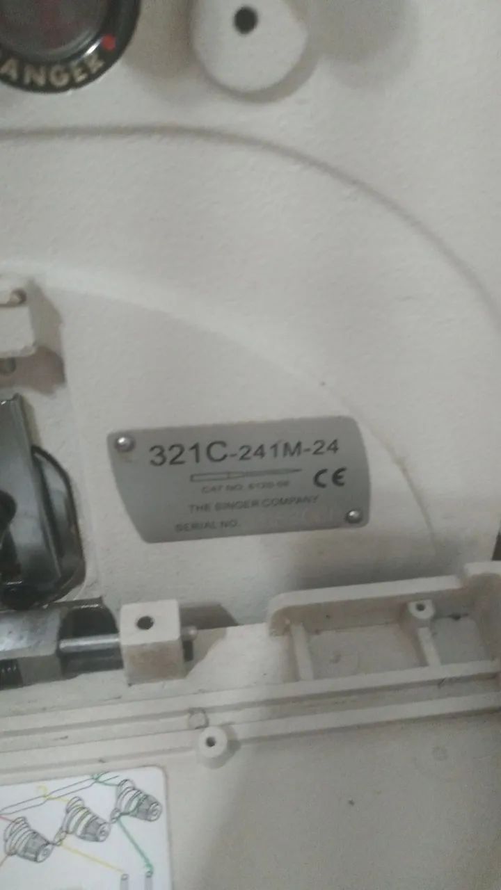 Overlock Singer direct drive  - Foto 4