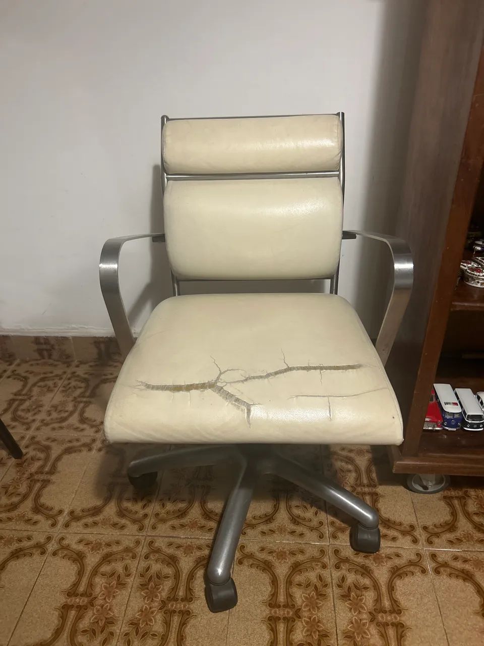 Cadeira Tok Stok 
