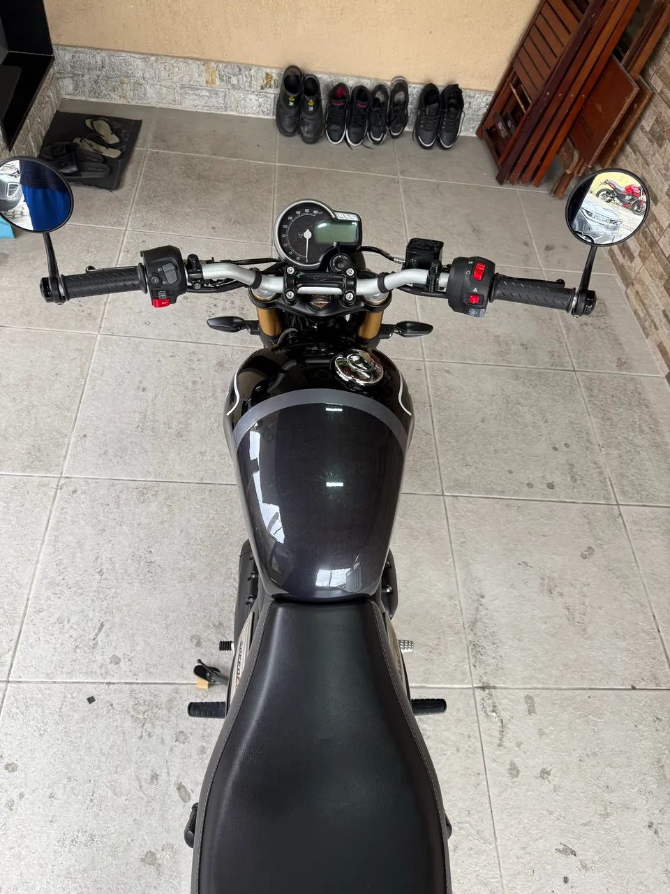 TRIUMPH SPEED 400 