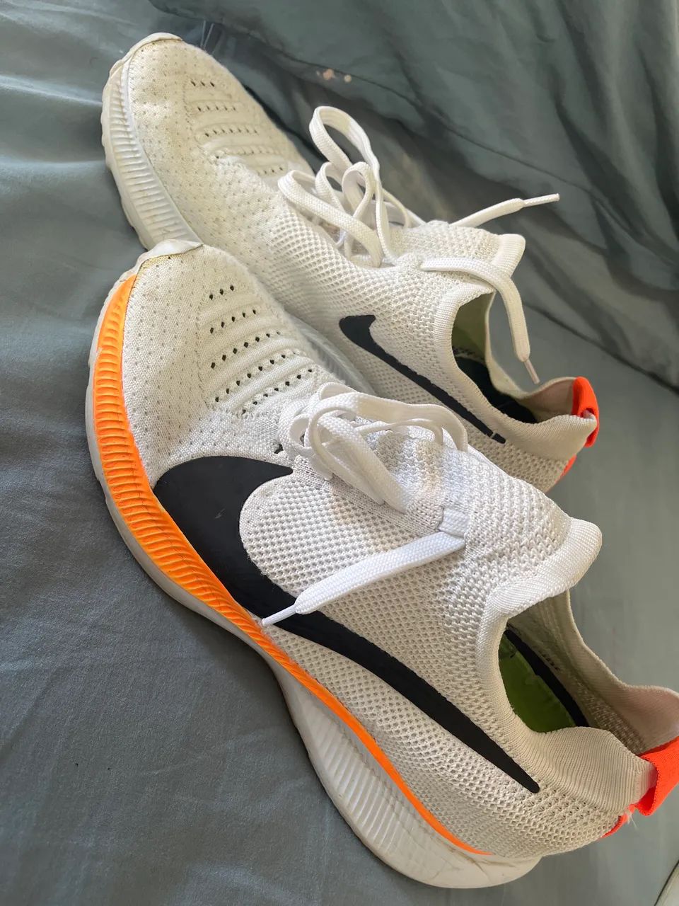 Tênis Macqueen e tênis Nike  - Foto 3