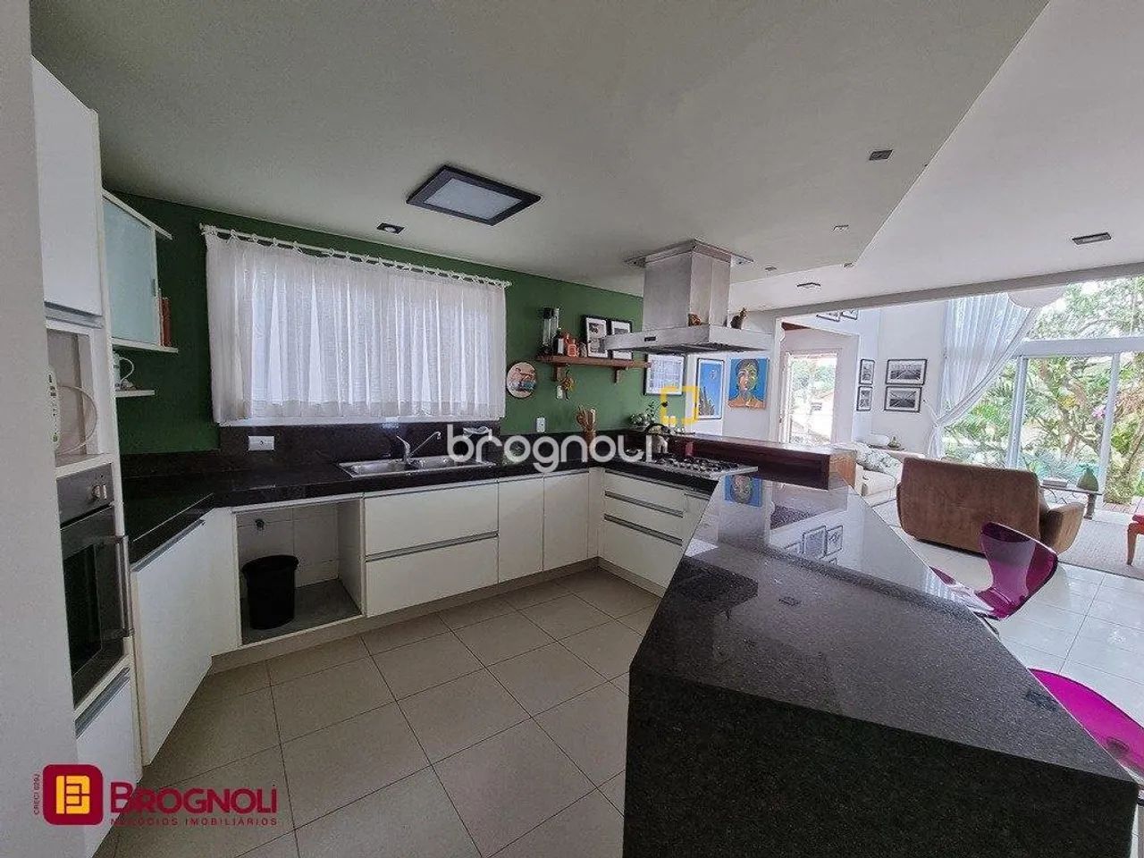Casa com 3 dormitórios no Sambaqui - Foto 5