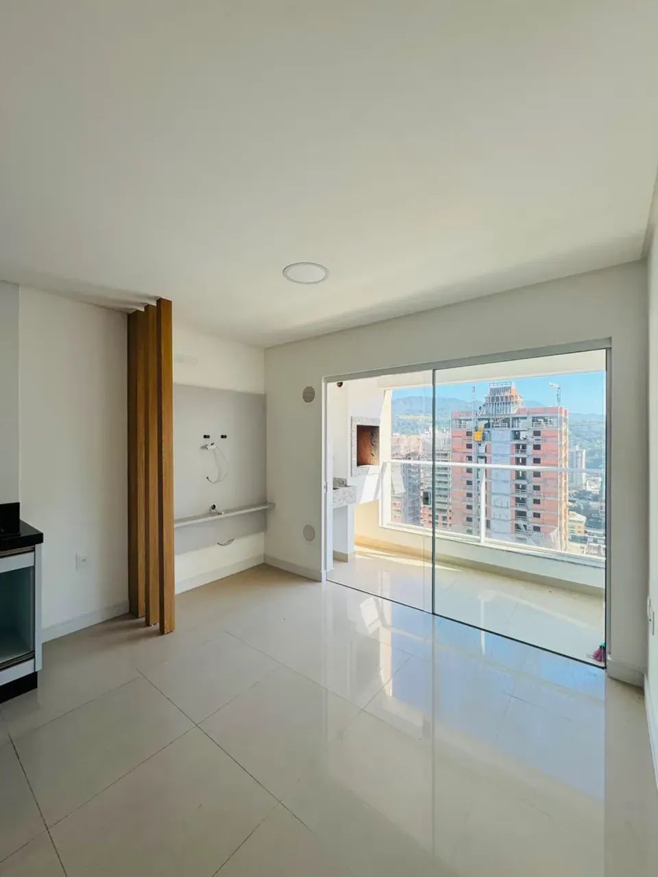 Apartamento de 2 quartos sendo 1 suíte! No Morretes