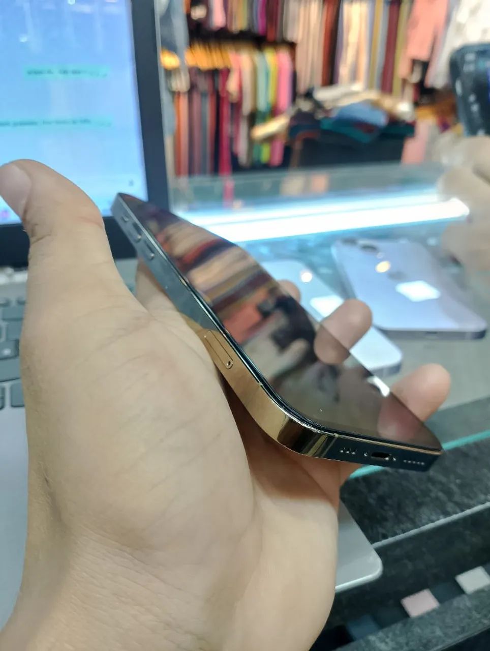 iPhone 12 pro desert 128 GB vendo ou troco  - Foto 3