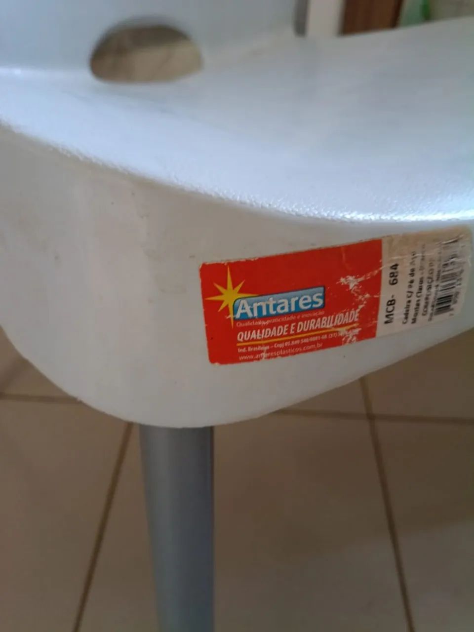 cadeiras com pés em aço - Foto 2