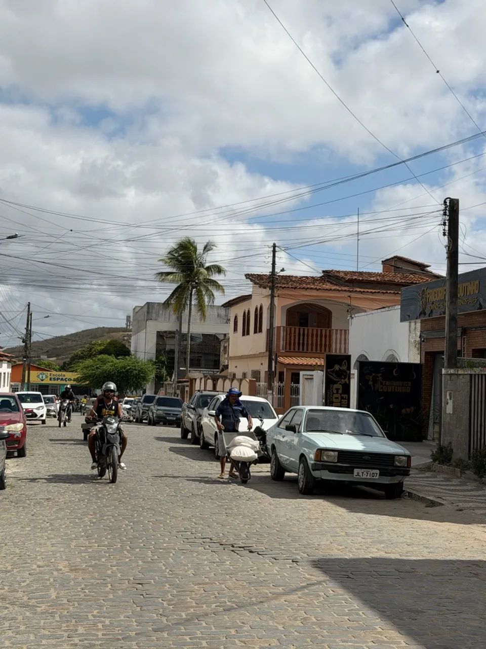 ALUGA-SE CASA NO CENTRO DE SERRINHA  - Foto 3