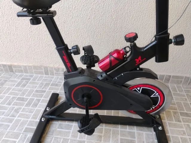 Bicicleta ergométrica, pouco usada, em ótimo estado!