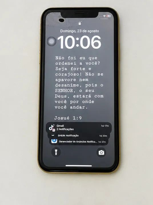 IPHONE 11 AMARELO