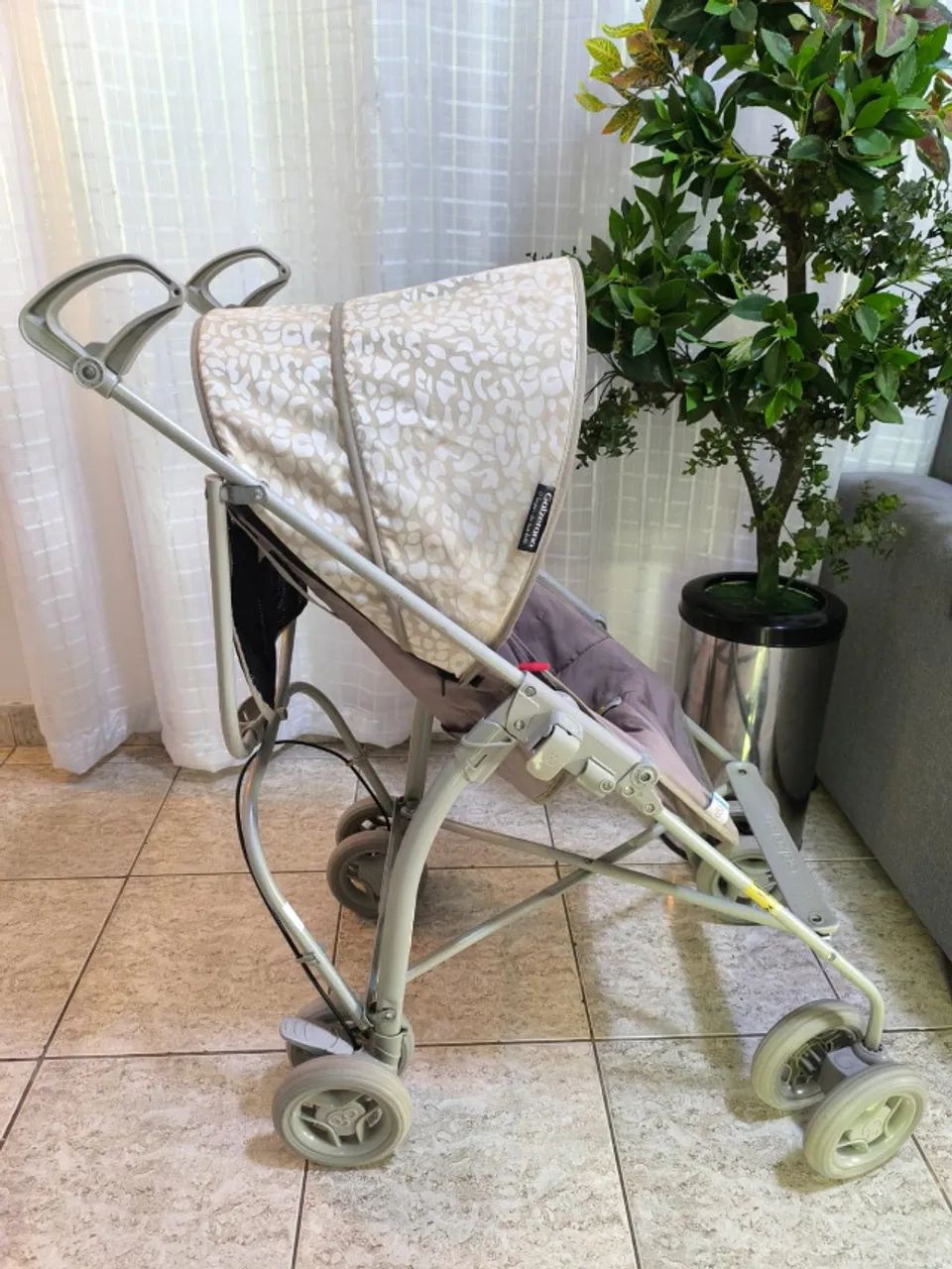 Carrinho de Passeio Galzerano. Fechamento guarda chuva - Foto 2