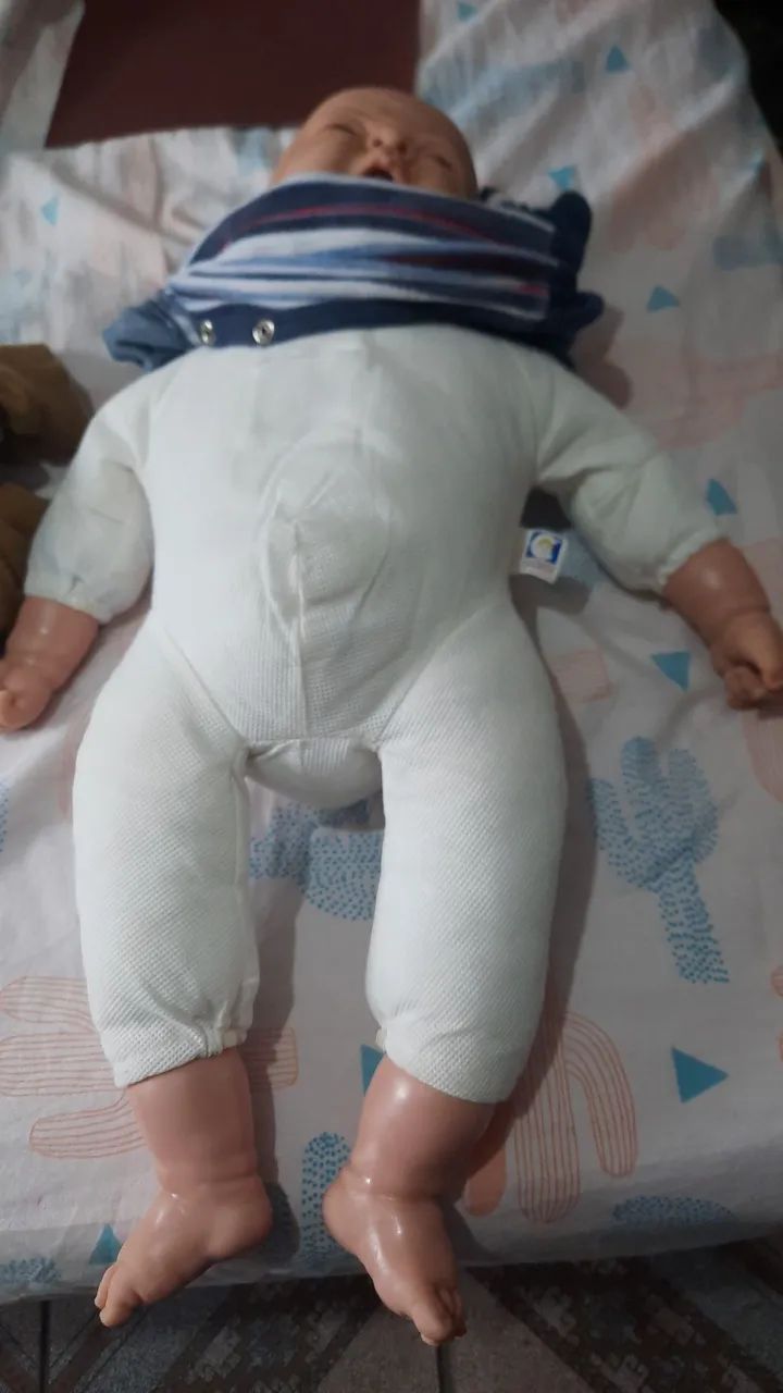 Bebê reborn ninos com chupeta e mamadeira - Foto 5