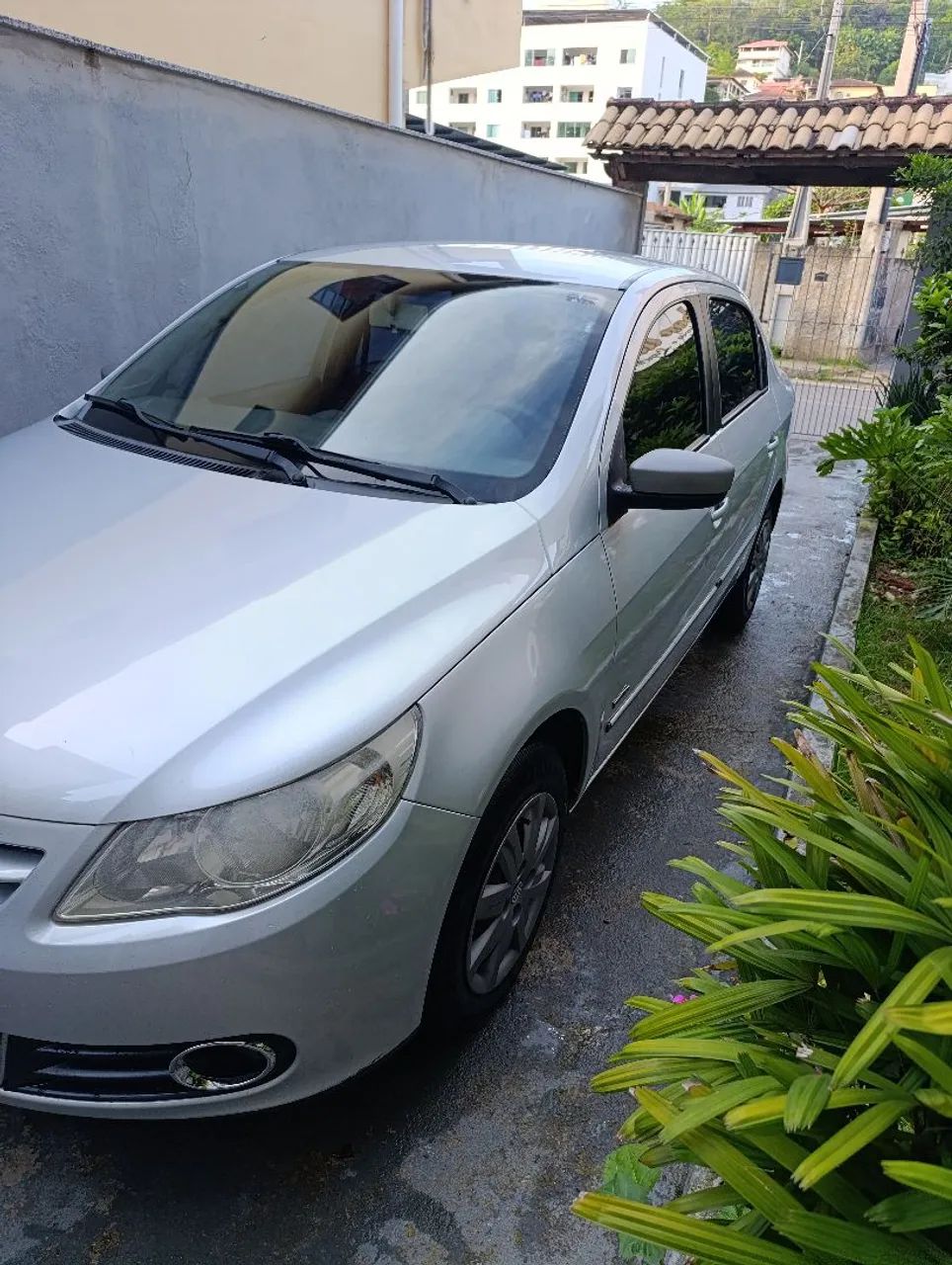 Volkswagen Voyage VOYAGE 1.0/1.0 City Mi Total Flex 8V 4p 2010