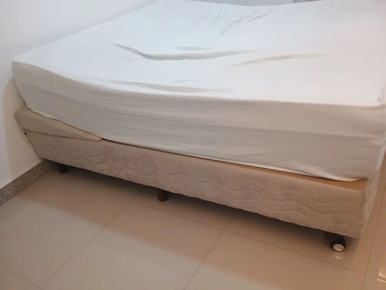 Cama box Queen com colchão  - Foto 2
