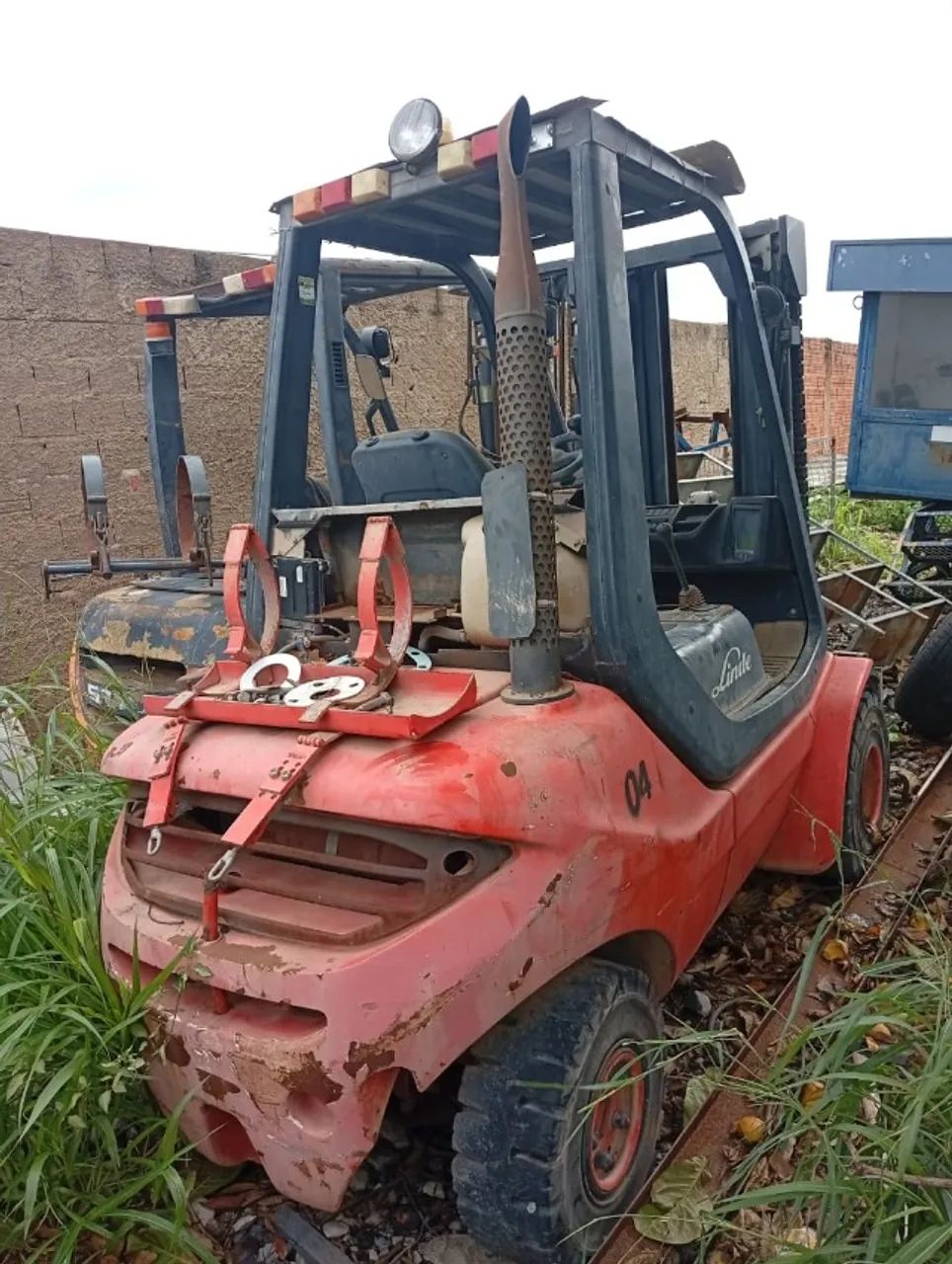 Empilhadeira marca Linde 3 Toneladas Ano 2012 Modelo H30T-05