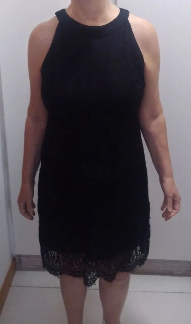 Vestido de renda preto