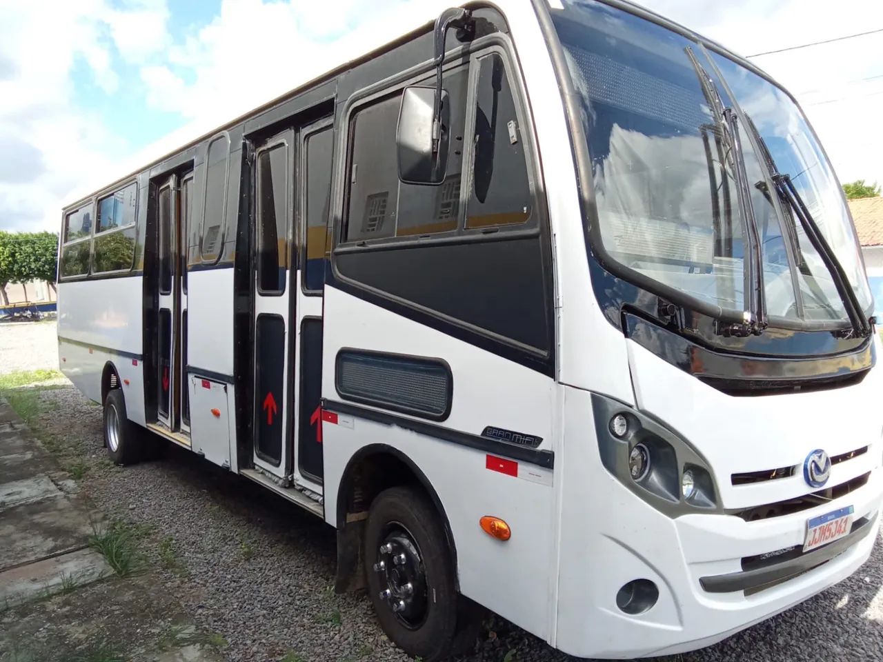 Microônibus Mercedes 916