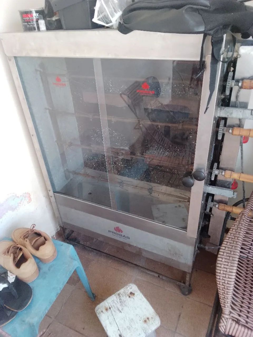 Vendo galeteira semi nova 