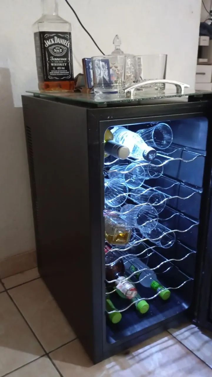 Vendo adega de vinhos - Foto 3