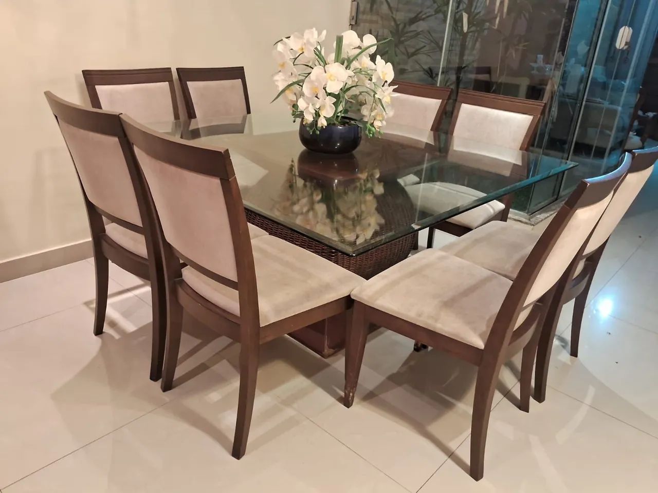 Mesa de jantar com 8 cadeiras - Foto 2
