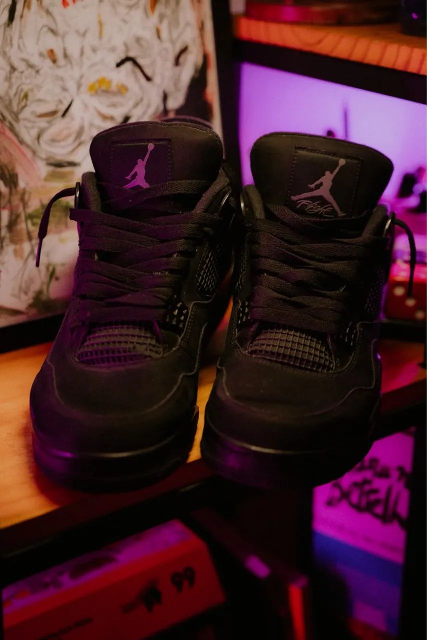 Air Jordan 4 Black Cat