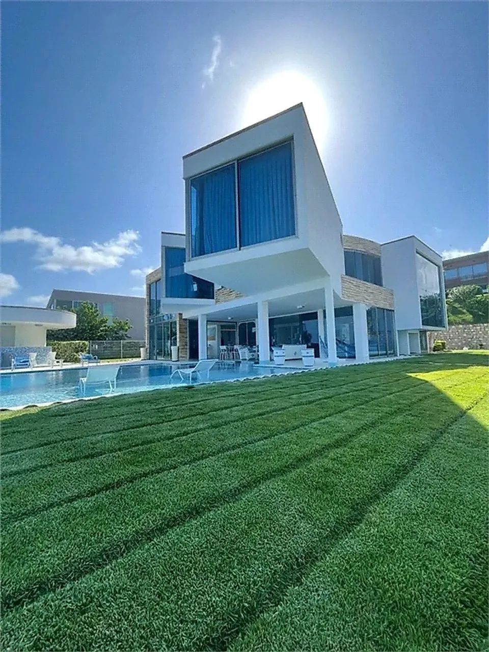 Casa 3 Quartos com 3 Suítes e 800m² - Jacarecica