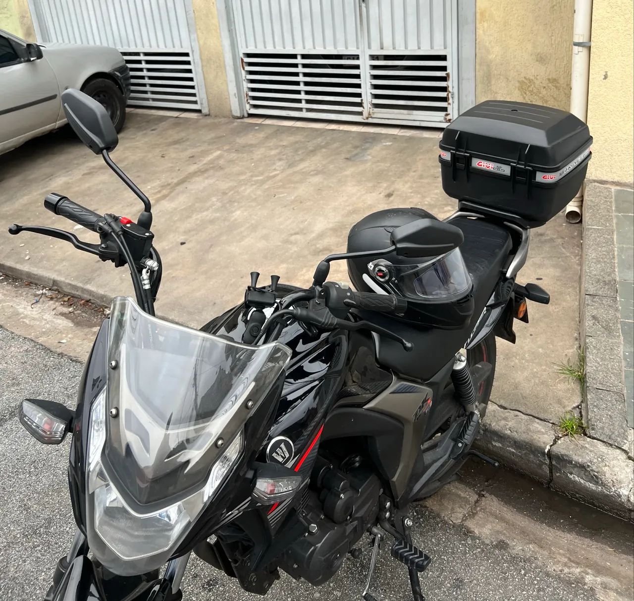 DK 150 S FI Km baixo bem conservada - Foto 2