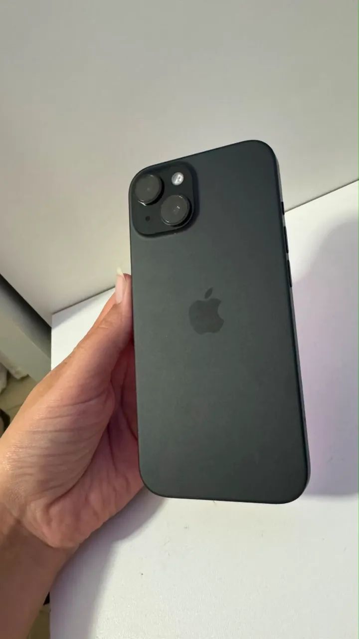 IPHONE 15 - 256g única dona - 87% bateria - Foto 5